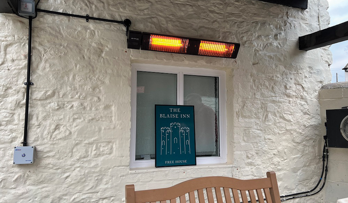 Herschel Manhattan installed in the Blaise Inn pub