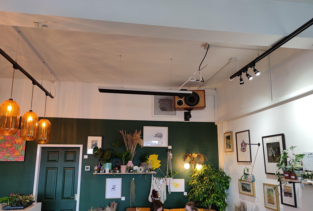 Summit heater for cafe heating