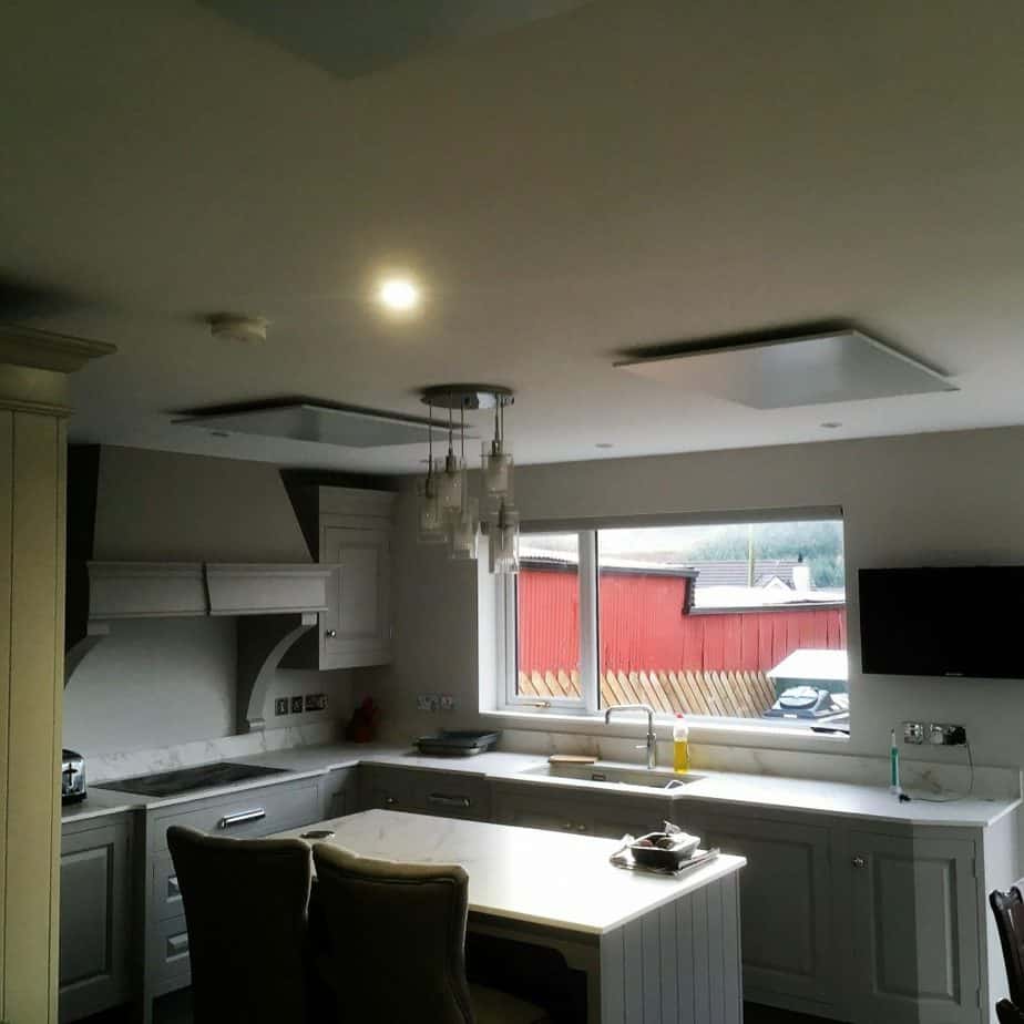 Select XL ceiling mounted in kitchen