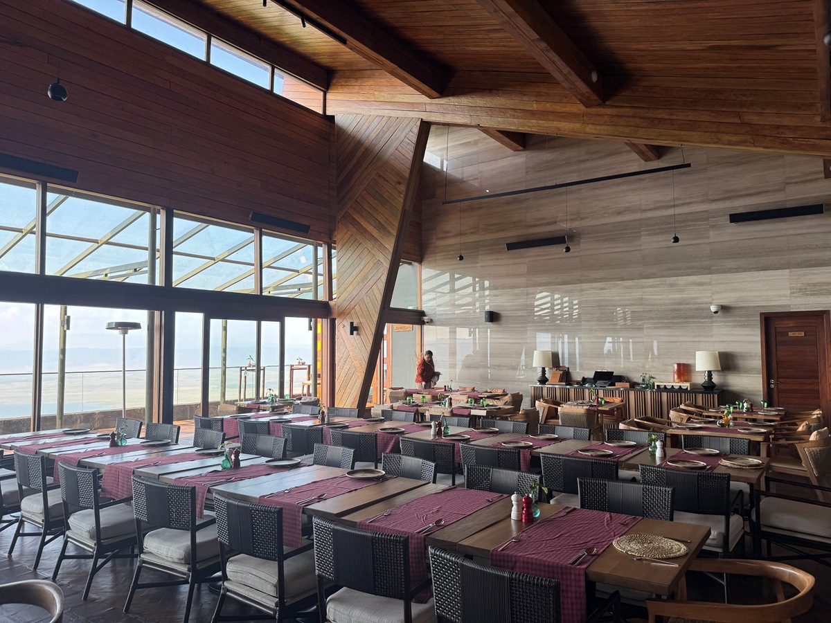 Summit heaters warming hotel restaurant